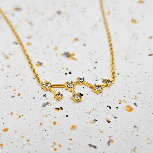 Ketting van goldplated stainless steel met sterrenbeeld leeuw